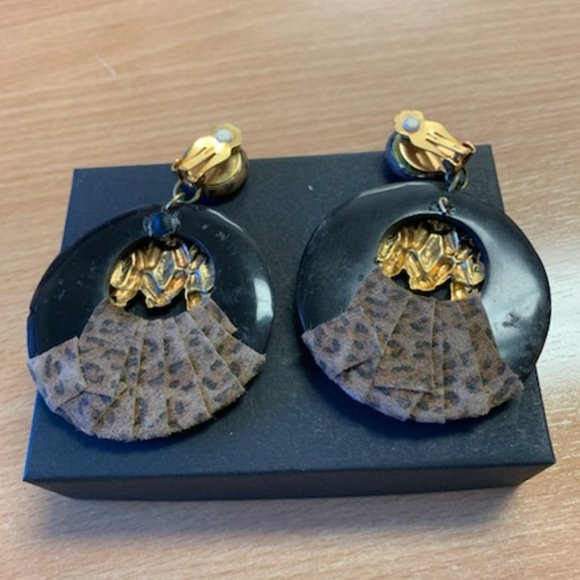 Speak no evil, see no evil , hear no evil fun earrings - Picture 2 of 7